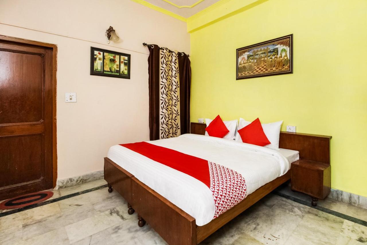 Oyo Hotel Apoorva Deluxe Jaipur Exterior photo