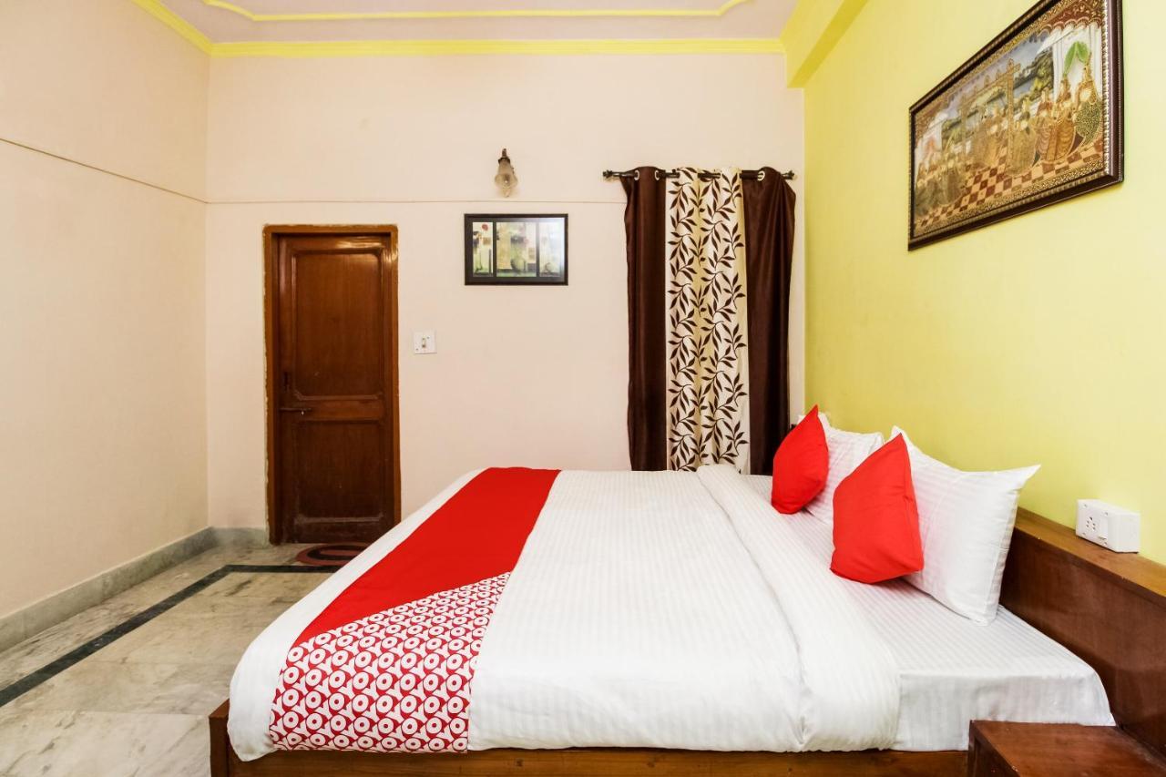 Oyo Hotel Apoorva Deluxe Jaipur Exterior photo