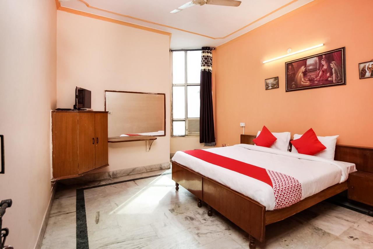 Oyo Hotel Apoorva Deluxe Jaipur Exterior photo
